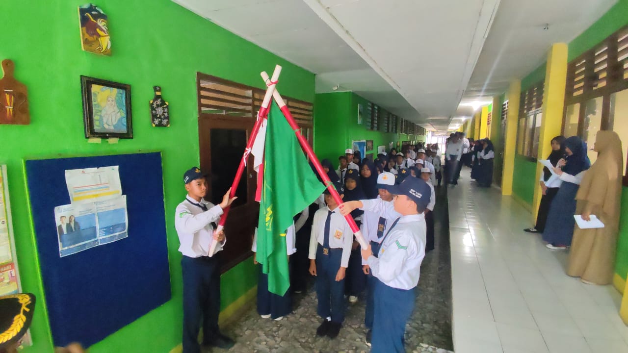 PELANTIKAN OSIS SMP YAPIS BIAK